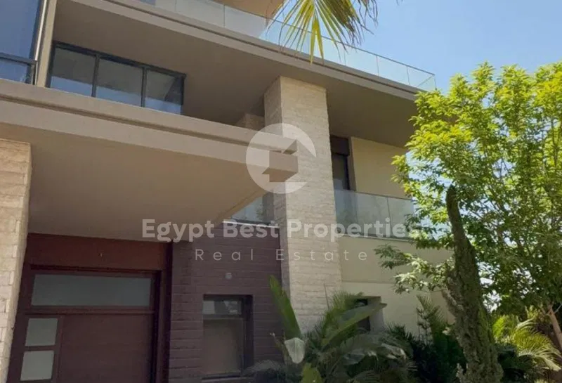 5-bedroom villa 410 m² for sale in VYE SODIC