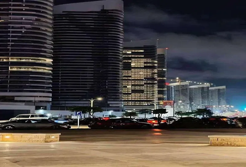 شقة 3 غرف 319 م² للبيع في Beachfront Towers