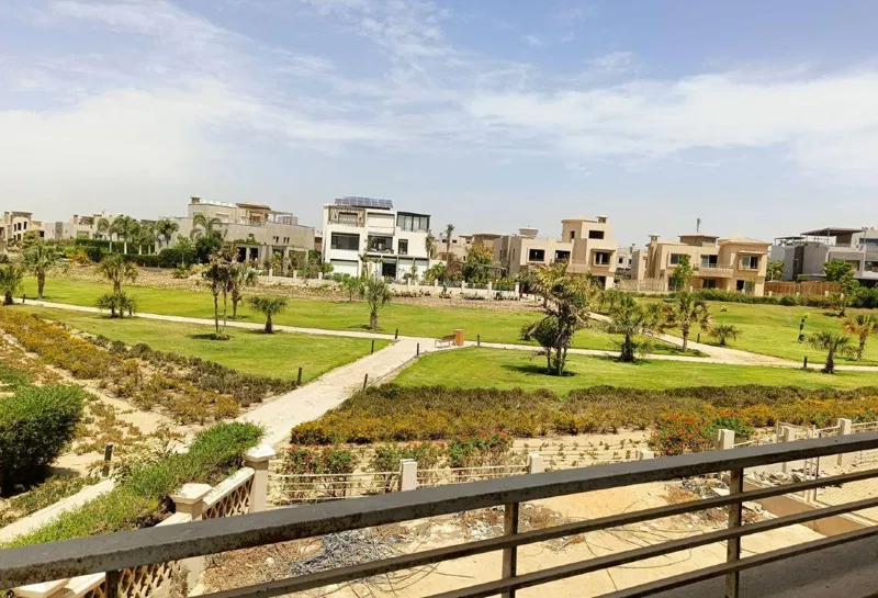 7-bedroom villa 470 m² for sale in Palm Hills Golf Extension