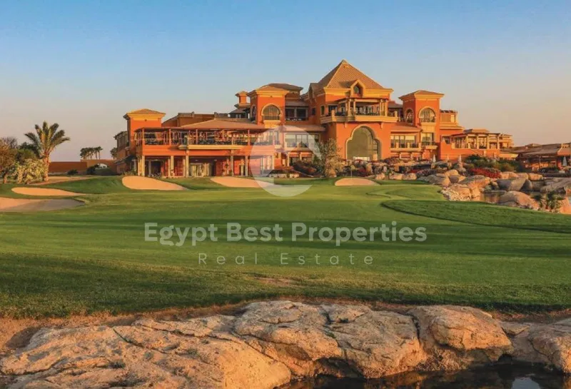فيلا 6 غرف 300 م² للبيع في Mangroovy Residence