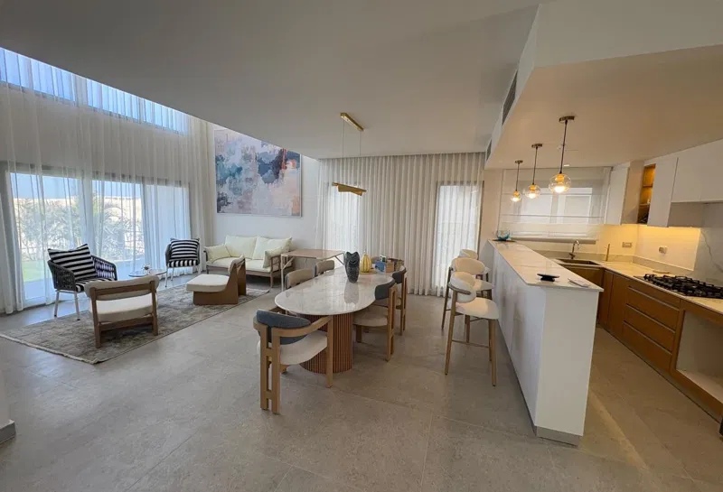 4-bedroom villa 275 m² for sale in Mar Bay