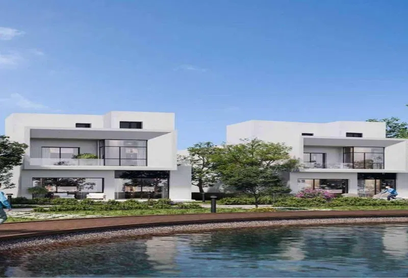 4-bedroom villa 440 m² for sale in Triangle