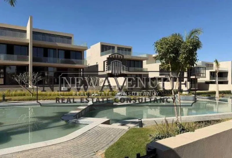 فيلا 5 غرف 630 م² للبيع في The Lakeview Boutique Villas