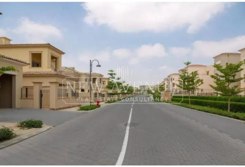 6-bedroom villa 459 m² for sale in Uptown Cairo, Levana