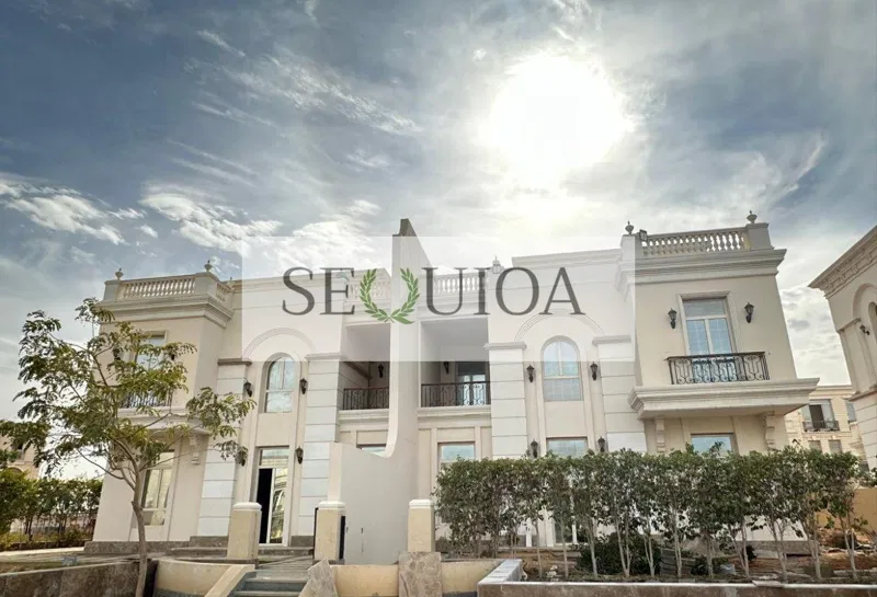 7-bedroom villa 735 m² for sale in Granville
