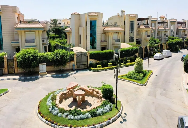 5-bedroom villa 632 m² for sale in Golden Heights