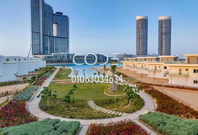 فيلا 7 غرف 973 م² للبيع في مزارين