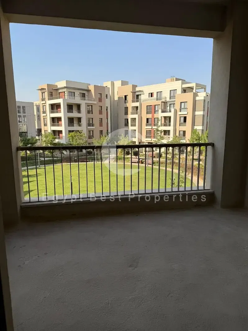 Apartment for Sale | District 5 | Marakez | Semi finished | Prime Location | Ready to deliver | BUA 126 SQM | 2 Bedrooms | 3 Bathrooms