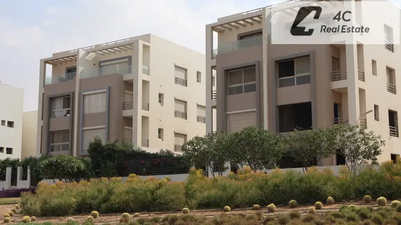 Duplex 260m at the lowest price in Hyde Park, New Cairo, next to Mivida, open view landscape-lakes, with a distinctive layout, ready for viewing.