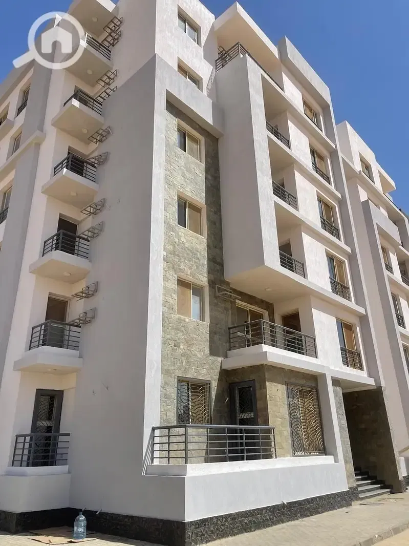 2Beds + Private Garden F Finished With INST