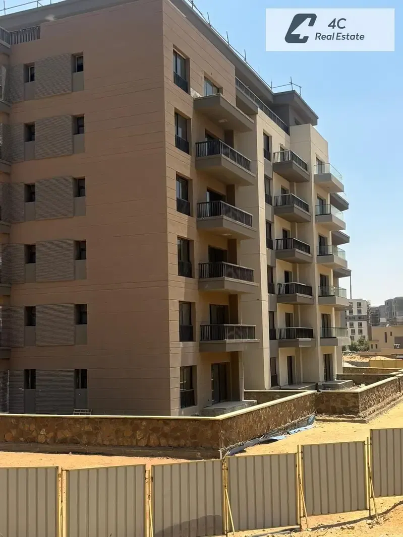 Fully finished resale penthouse with down payment and installments below developer price, 3 bedrooms plus nanny's room for sale in Swan Lake Residence