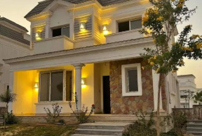 6-bedroom villa 360 m² for sale in Mountain view Giza Plateau