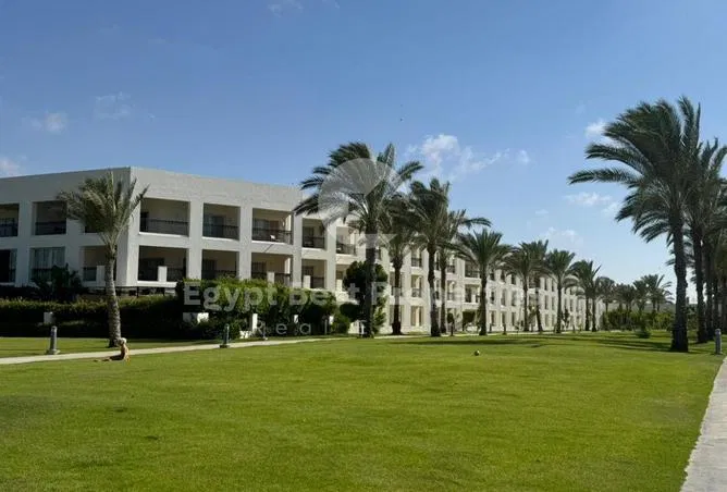 2-bedroom chalet 100 m² for sale in Almaza Bay