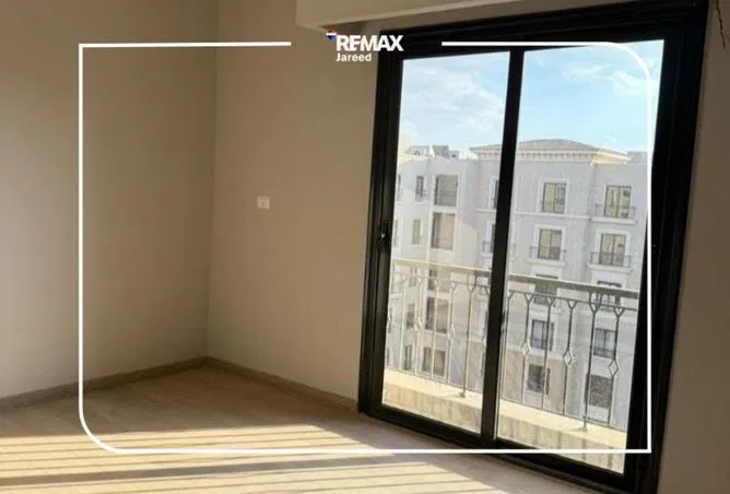 بنتهاوس 3 غرف 213 م² للبيع في فيلدج ويست، Village West