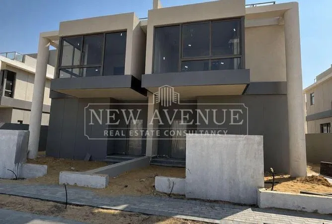 3-bedroom twin house 195 m² for sale in Bloomfields , Bloomfields