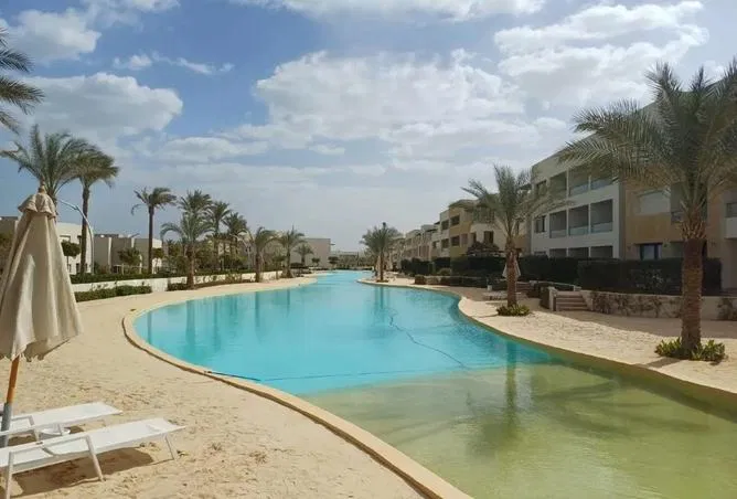 شاليه غرفتين 94 م² للبيع في Azha North