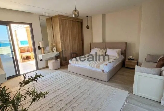 4-bedroom chalet 270 m² for sale in Hacienda Heneish