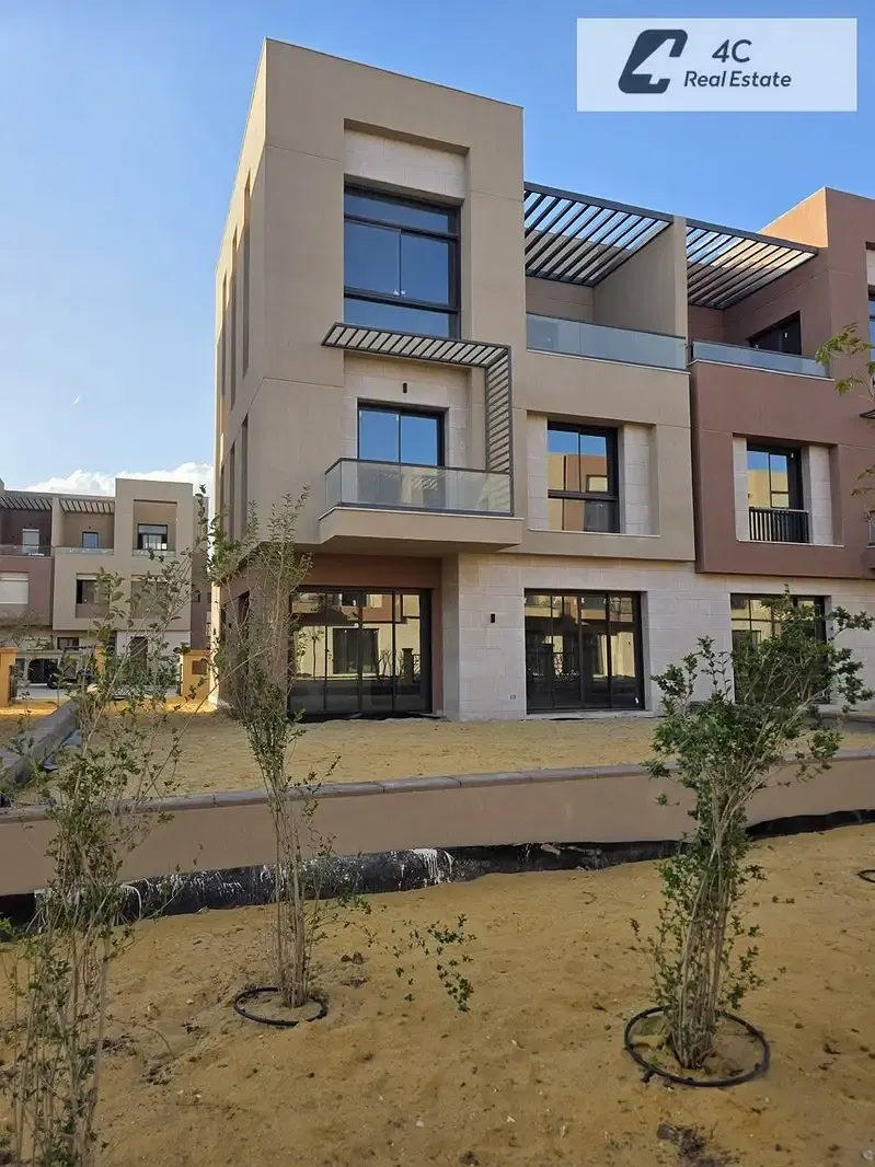 Townhouse Ready To Move with Lowest Price in District 5 New Cairo Compound