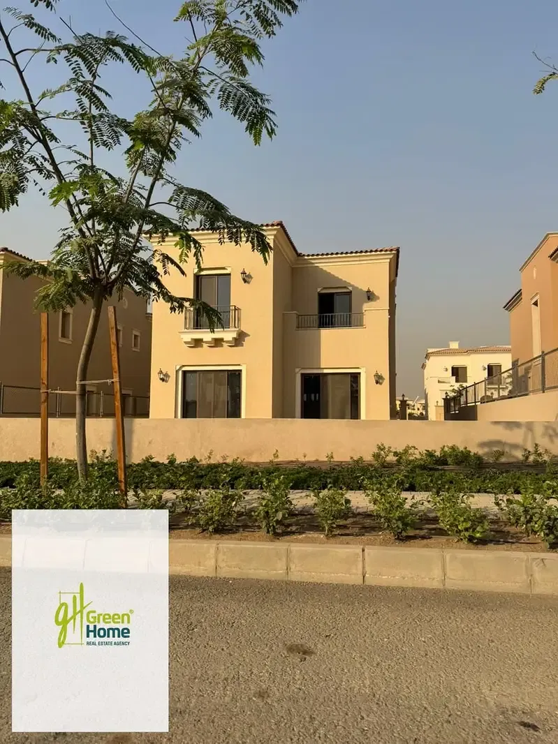 Fully finished Penthouse for sale in city gate Qatari Diar new cairo open view