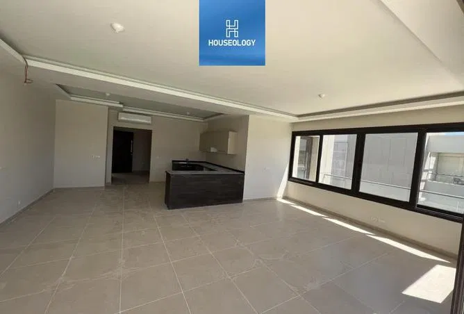 3-bedroom chalet 136 m² for sale in Azha North