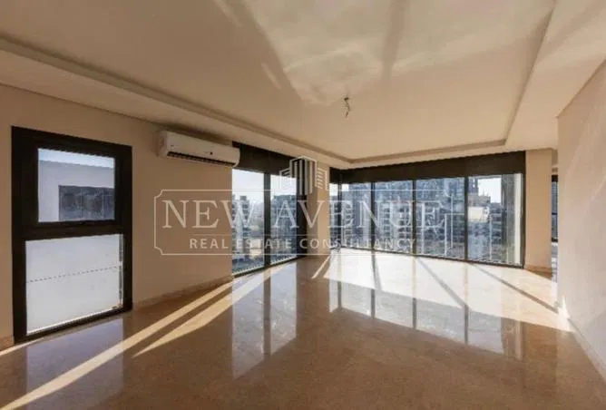 دوبلكس غرفتين 228 م² للبيع في Village Views