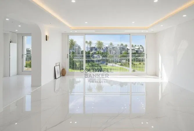 3-bedroom ivilla 210 m² for sale in Mountain View iCity October