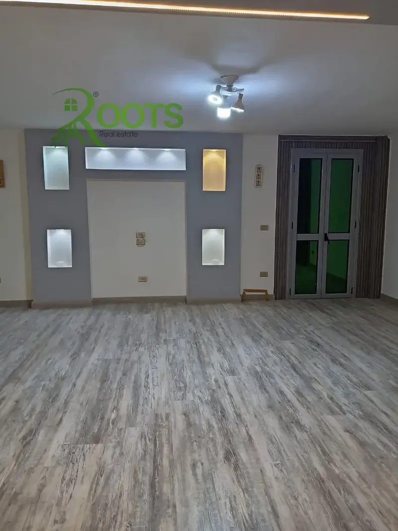 Duplex for Sale 235 sqm + 60 sqm Garden in Investors District - October Gardens