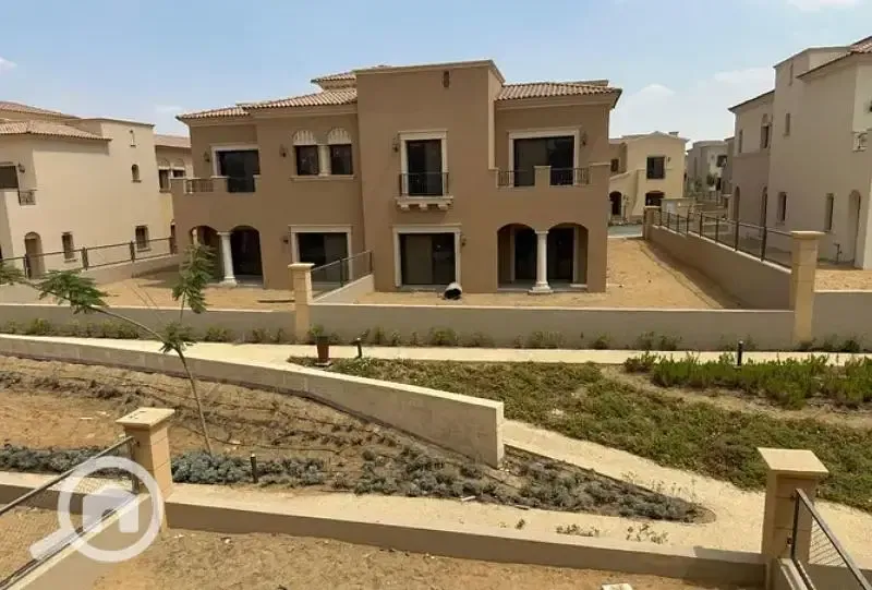 Quattro for sale in City Gate New Cairo, Ready to move landscape view , Lowest price in the market