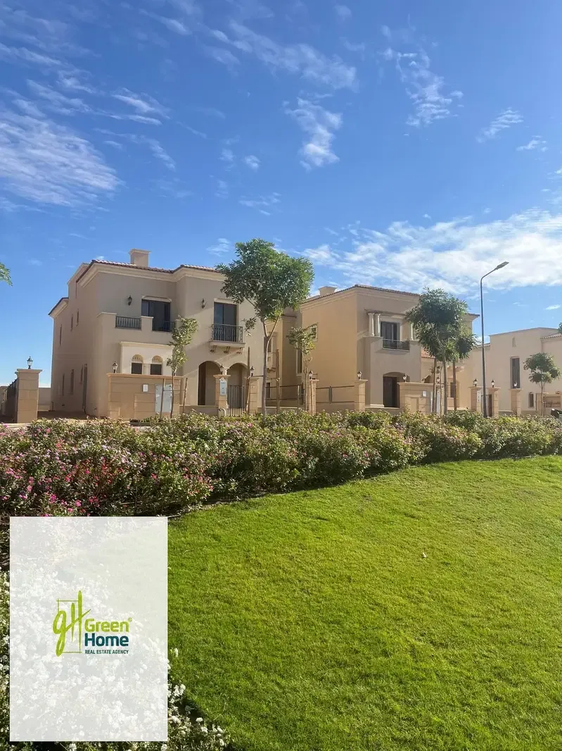 Penthouse for sale in City Gate - Qatari Diar New cairo . Fully finished open view