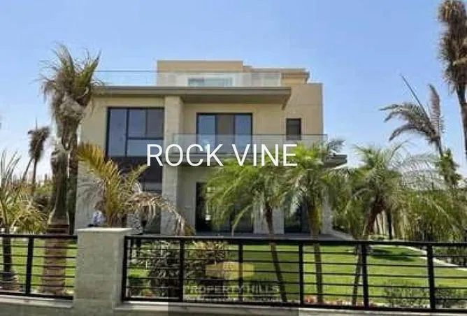 5-bedroom villa 450 m² for sale in Beverly Hills