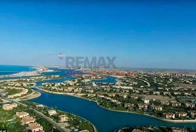 7-bedroom villa 519 m² for sale in Marina 8