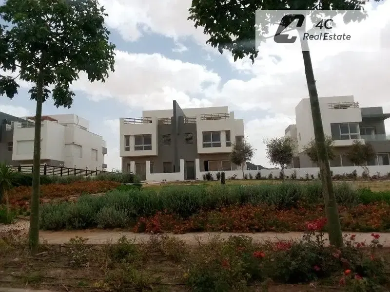 Below Market Price | Twin House for Sale in Hyde Park New Cairo | 237 SQM BUA + 288 SQM Land | Delivery