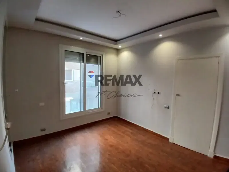 Luxury apartment for sale in ard el golf in a very good location