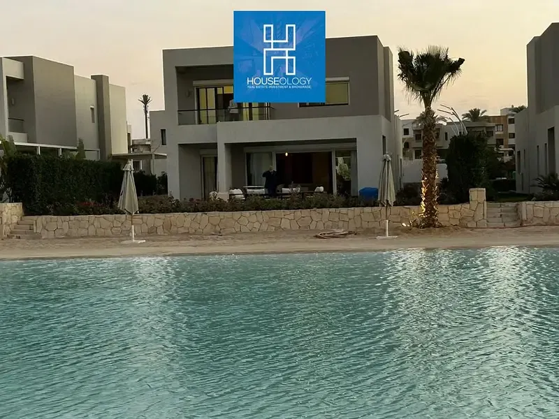 Standalone villa for sale, first row, lagoon, finished with kitchen and air conditioning, immediate occupancy, for sale in Azha Ain Sokhna