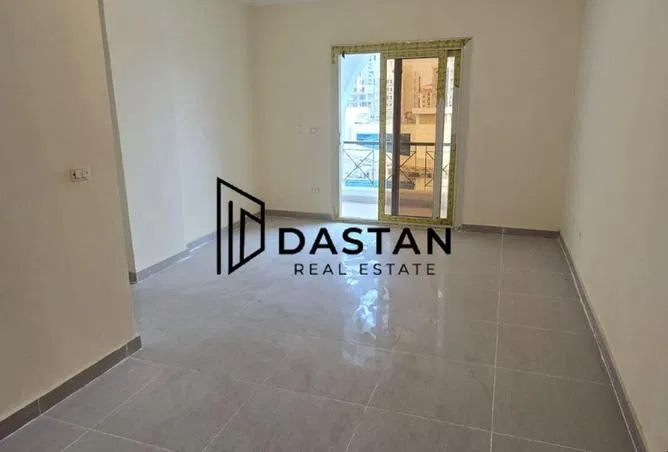 3-bedroom apartment 122 m² for sale in Al Maqsad