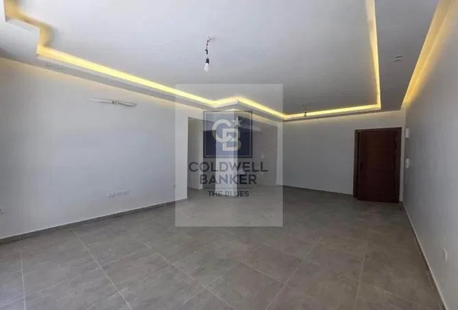 3-bedroom apartment 220 m² for sale in El Patio Oro