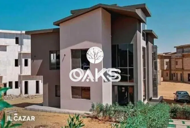 4-bedroom villa 210 m² for sale in Creek Town