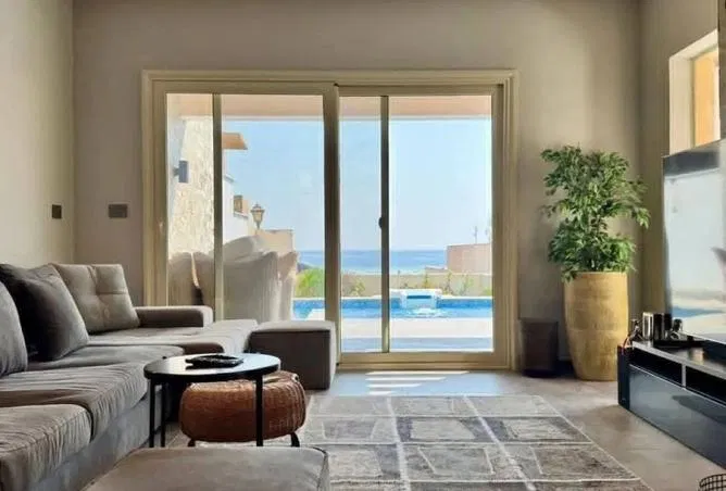 3-bedroom apartment 136 m² for sale in Seashore