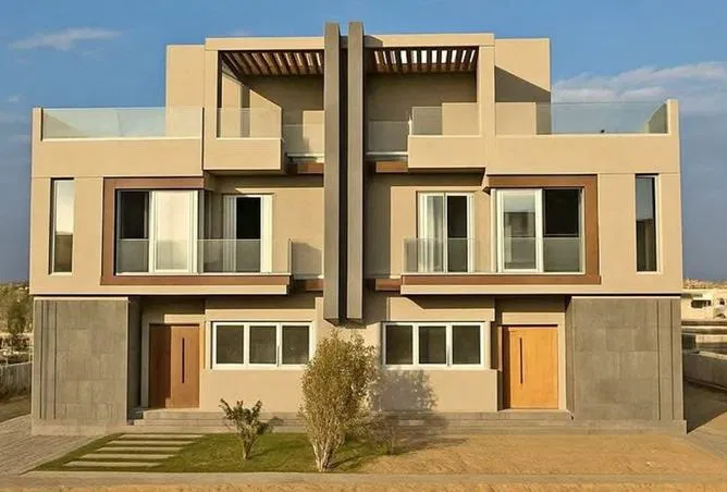 توين هاوس 4 غرف 270 م² للبيع في زايد ديونز، Zayed Dunes