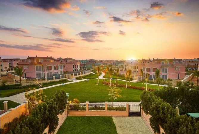 3-bedroom villa 130 m² for sale in Cleopatra Square