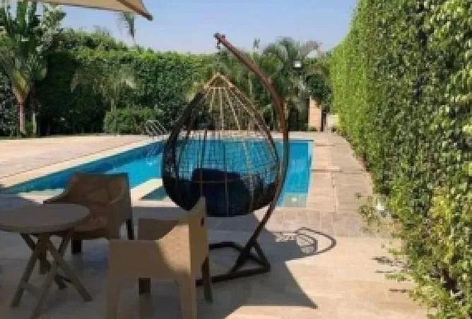 5-bedroom villa 360 m² for sale in Mountain View October Park