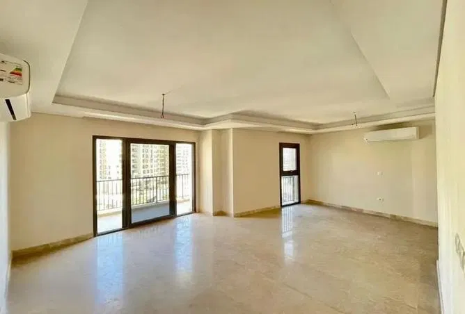 شقة 3 غرف 175 م² للبيع في فيلدج ويست، Village West