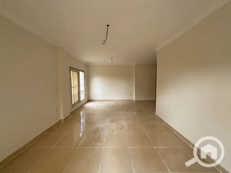 A great opportunity to own an apartment in Wesal Residence compound, in a very prime location within the compound, third floor, corner unit