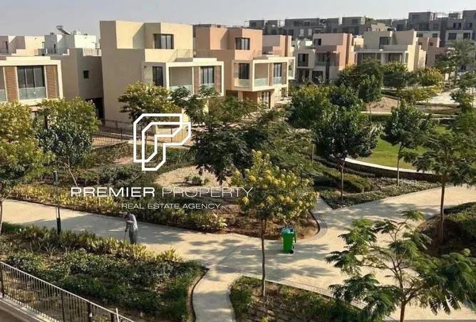 2-bedroom penthouse 176 m² for sale in SODIC East