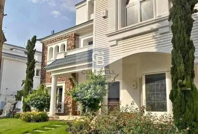 ivilla 4 غرف 240 م² للبيع في ماونتن فيو هايد بارك، Mountain View Hyde Park