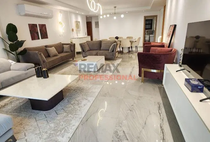 4-bedroom apartment 160 m² for sale in Sky line