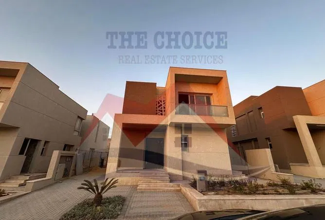 4-bedroom villa 240 m² for sale in Badya Palm Hills
