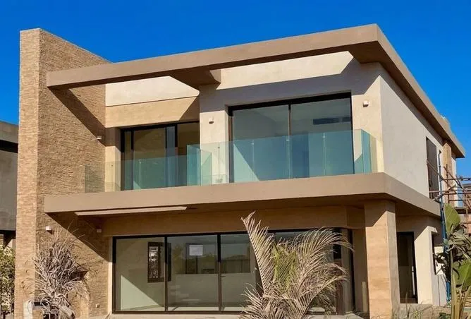 3-bedroom townhouse 149 m² for sale in Almaza Bay