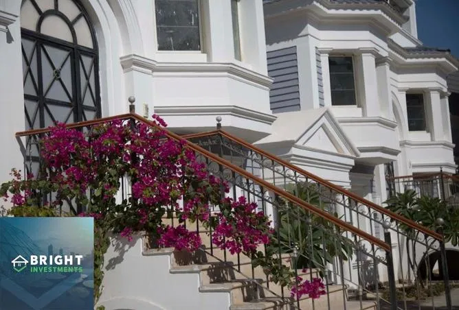 4-bedroom ivilla 215 m² for sale in Mountain View 1.1