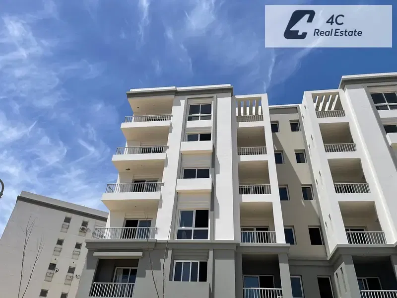 Lowest Price 5-Bedroom Penthouse with Double Landscape View For Sale in Hyde Park – Garden Residence, New Cairo, Fifth Settlement